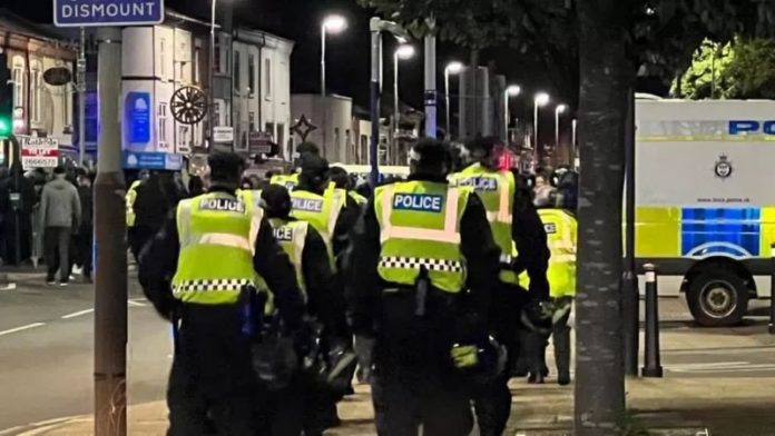 leicesterhindumuslimriots11663701525-3