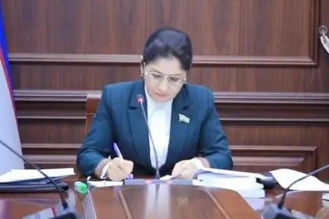 Uzbek_minister_A